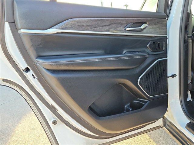 used 2021 Jeep Grand Cherokee L car, priced at $28,988