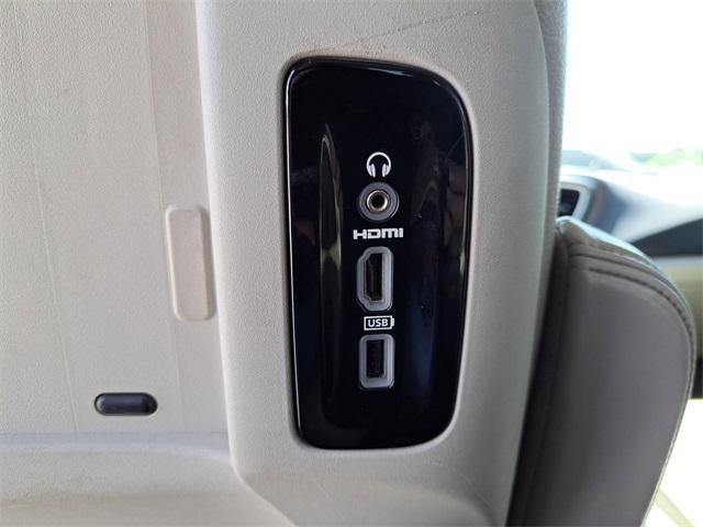 used 2017 Chrysler Pacifica car, priced at $13,988