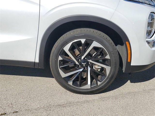used 2024 Mitsubishi Outlander car, priced at $26,988