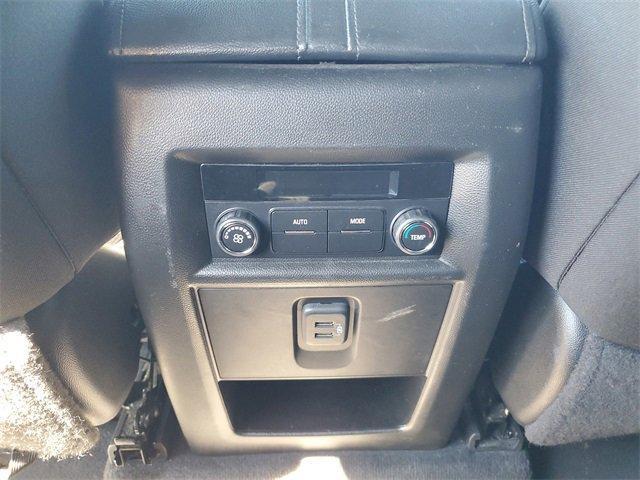 used 2023 Chevrolet Traverse car, priced at $28,988