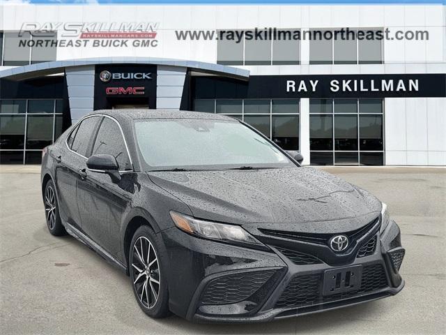 used 2021 Toyota Camry car, priced at $25,749