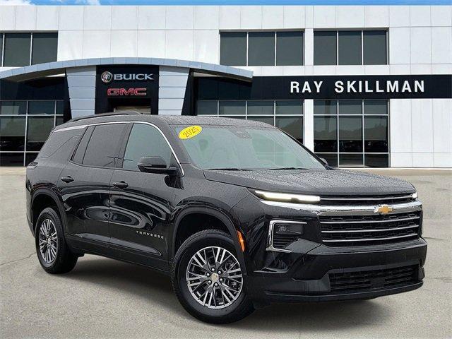 used 2025 Chevrolet Traverse car, priced at $37,998