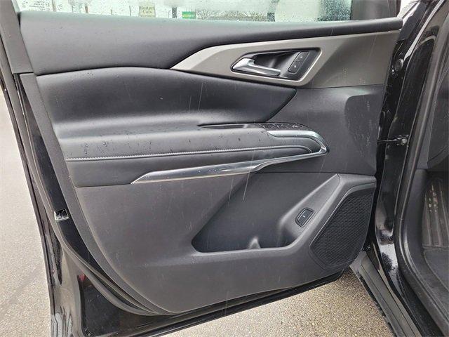 used 2025 Chevrolet Traverse car, priced at $37,998