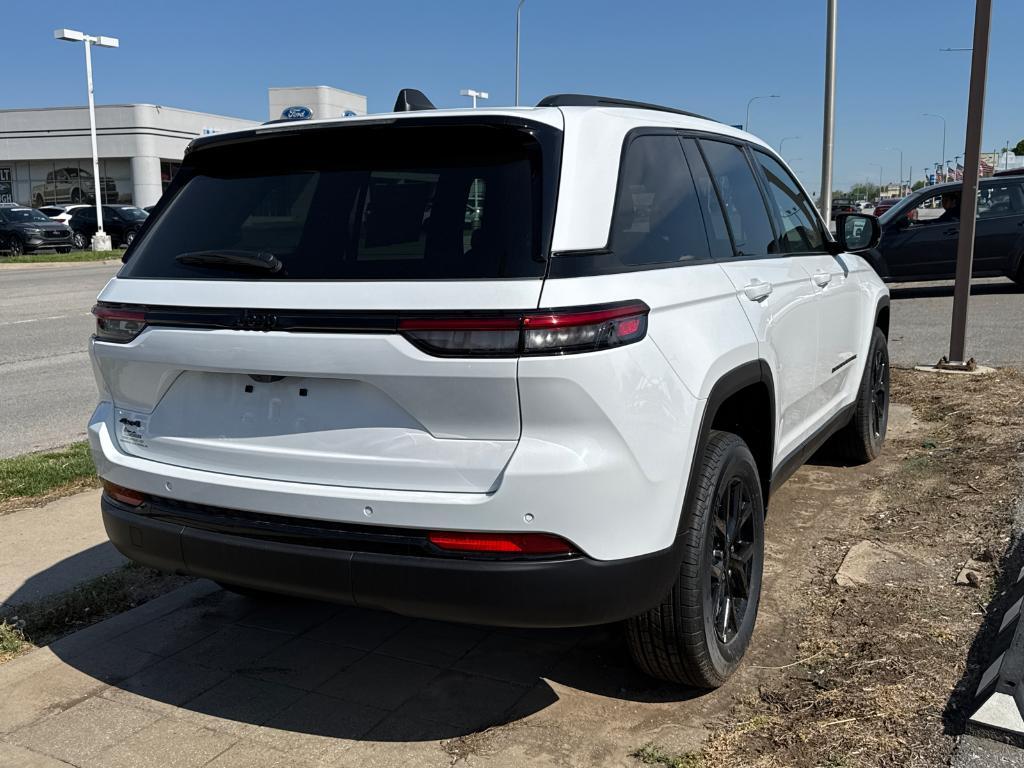 new 2025 Jeep Grand Cherokee car, priced at $36,988