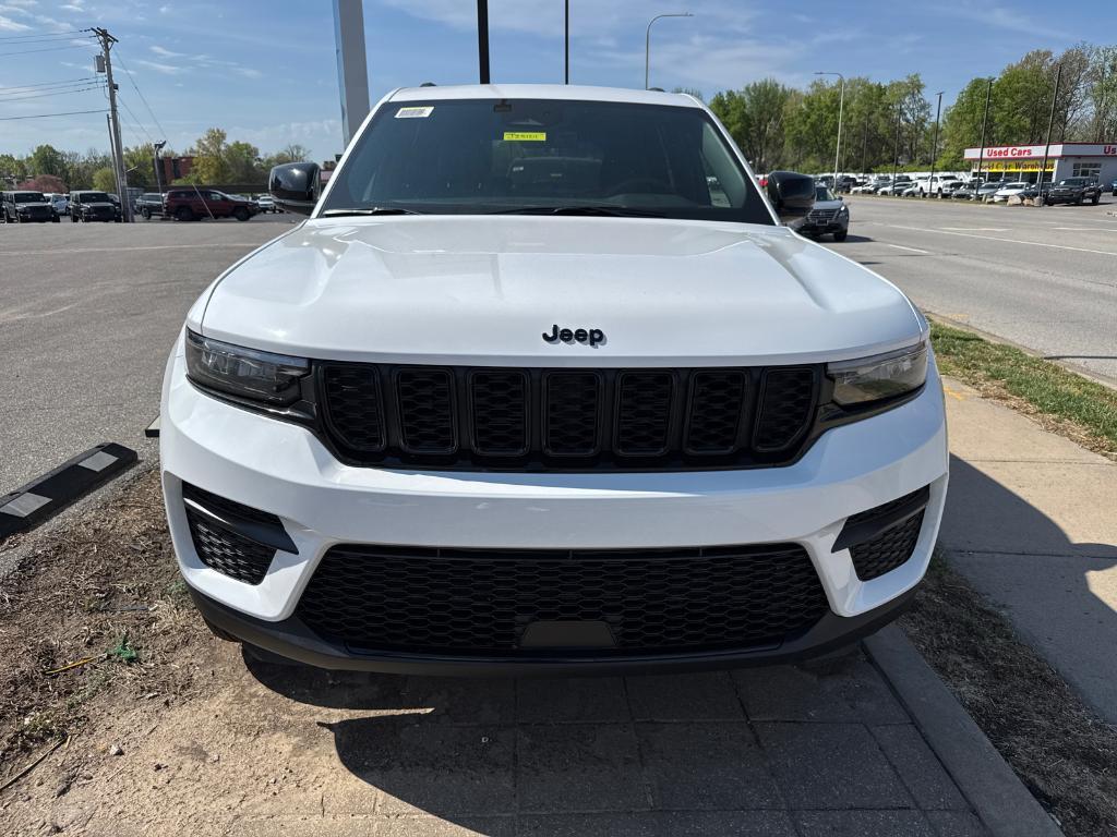 new 2025 Jeep Grand Cherokee car, priced at $36,988