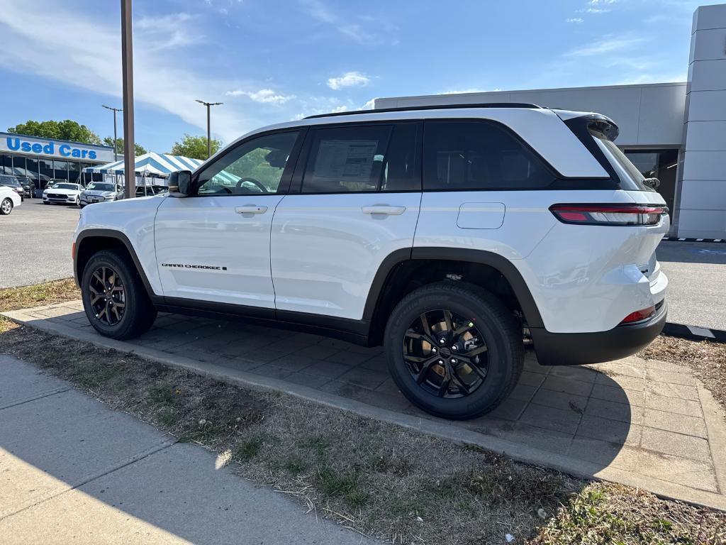 new 2025 Jeep Grand Cherokee car, priced at $36,988