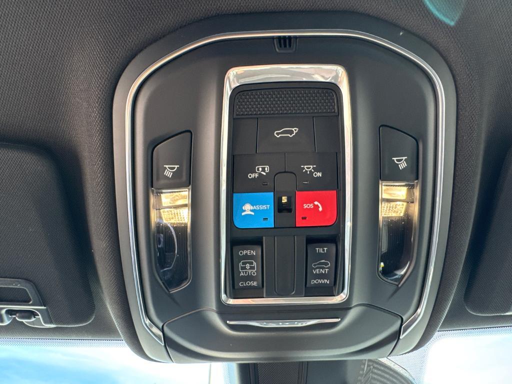 new 2025 Jeep Grand Cherokee car, priced at $36,988