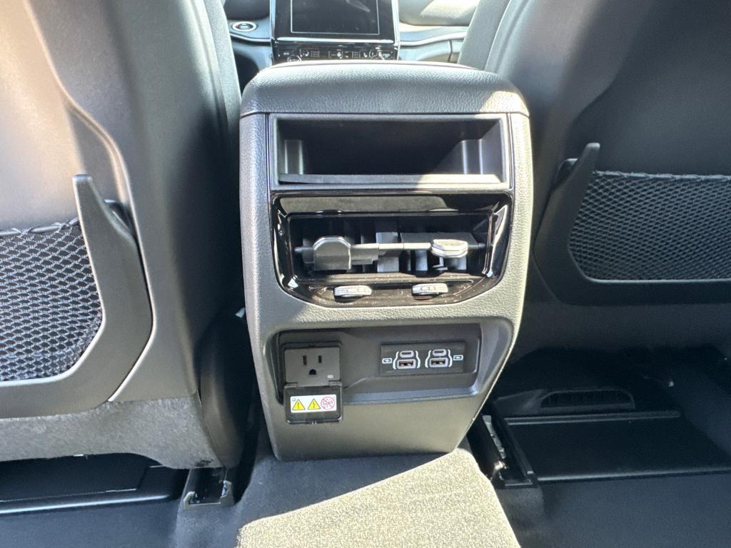 new 2025 Jeep Grand Cherokee car, priced at $36,988