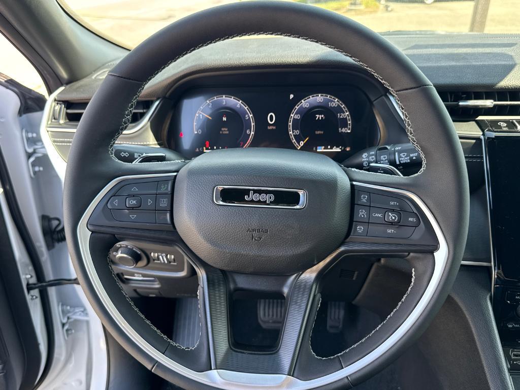 new 2025 Jeep Grand Cherokee car, priced at $36,988