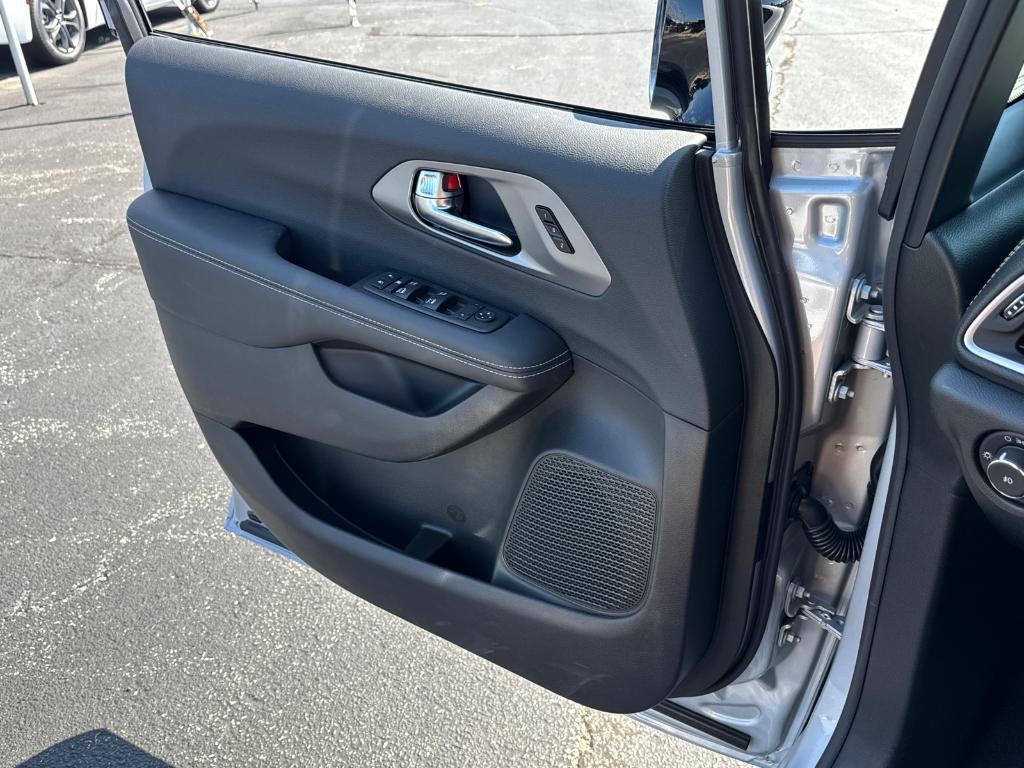 new 2026 Chrysler Pacifica car, priced at $41,988