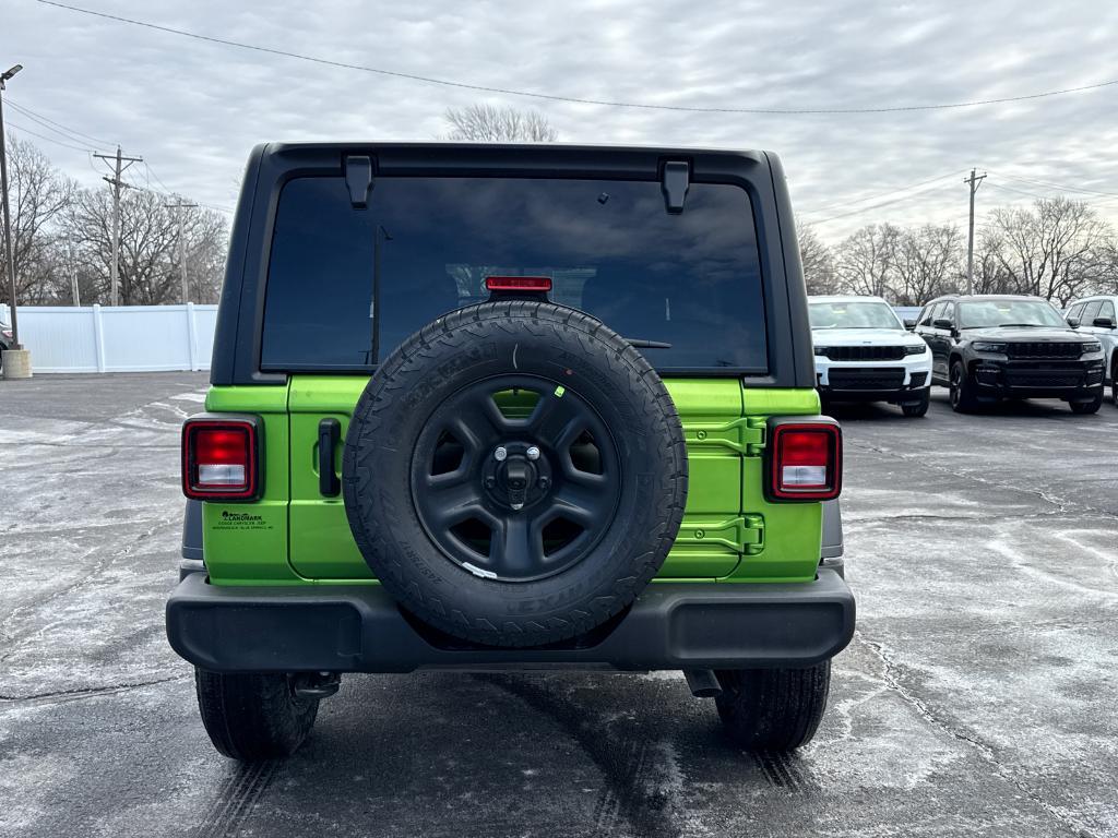 new 2025 Jeep Wrangler car, priced at $46,075