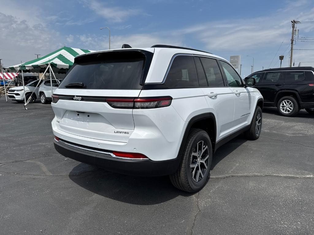 new 2025 Jeep Grand Cherokee car, priced at $42,988