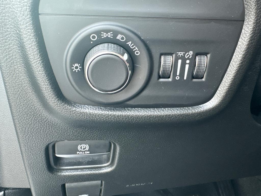 used 2022 Jeep Grand Cherokee L car, priced at $30,988