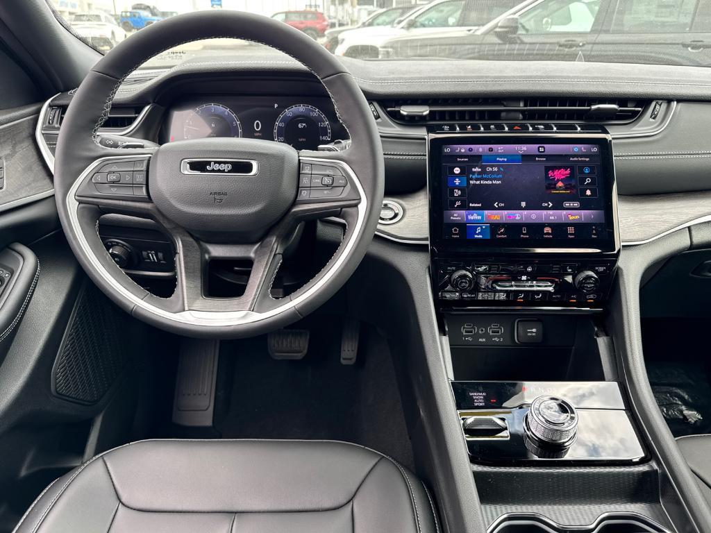 new 2025 Jeep Grand Cherokee car, priced at $47,495