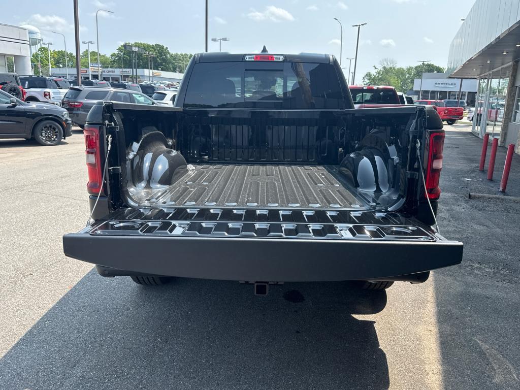 new 2025 Ram 1500 car, priced at $39,993