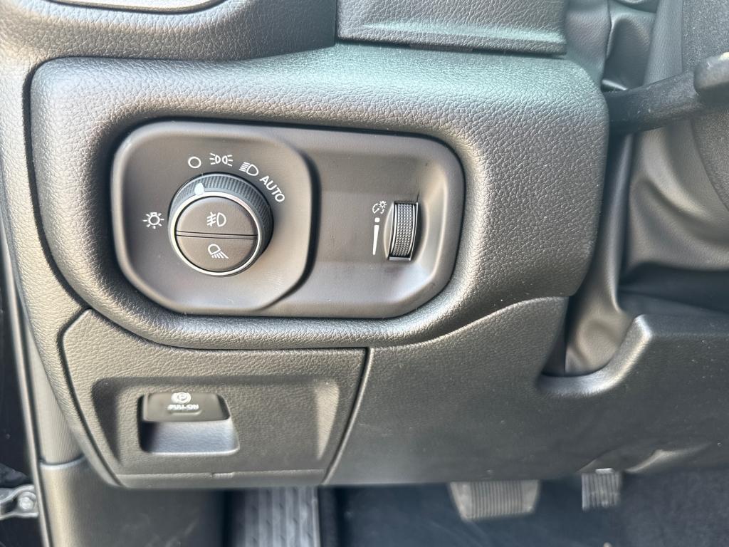new 2025 Ram 1500 car, priced at $38,985