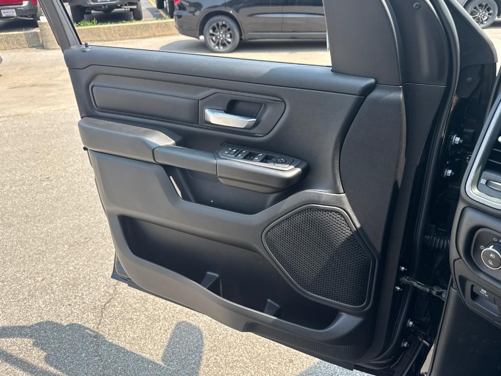 new 2025 Ram 1500 car, priced at $39,993