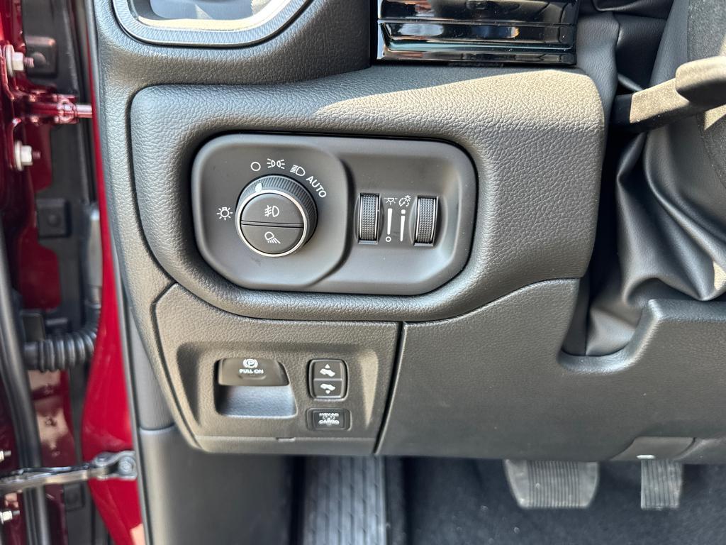 new 2025 Ram 1500 car, priced at $73,655