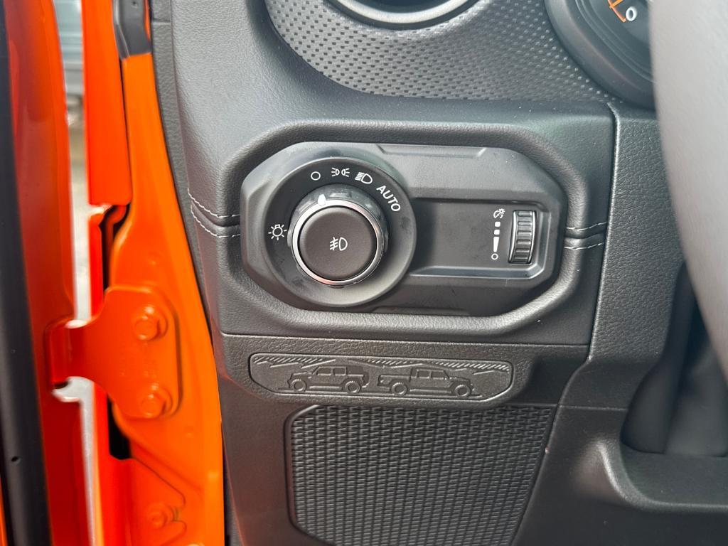 new 2025 Jeep Wrangler car, priced at $54,988