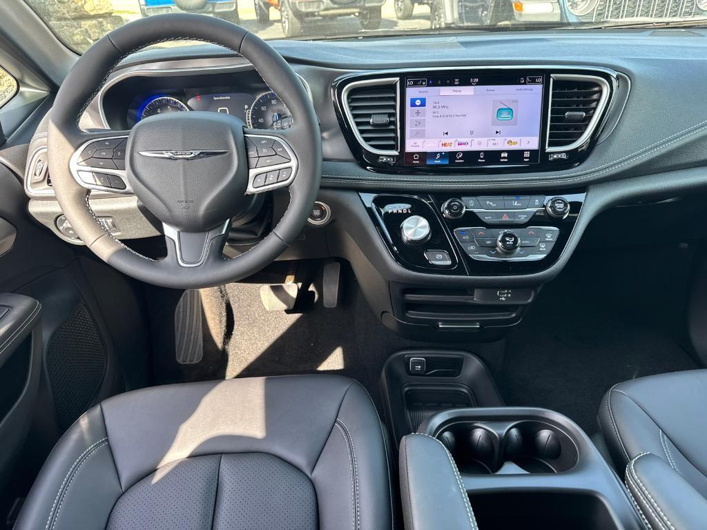 new 2026 Chrysler Pacifica car, priced at $38,988