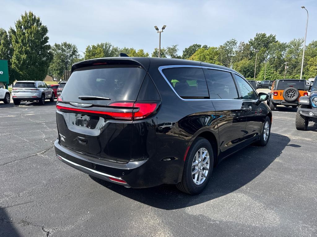 new 2026 Chrysler Pacifica car, priced at $38,988