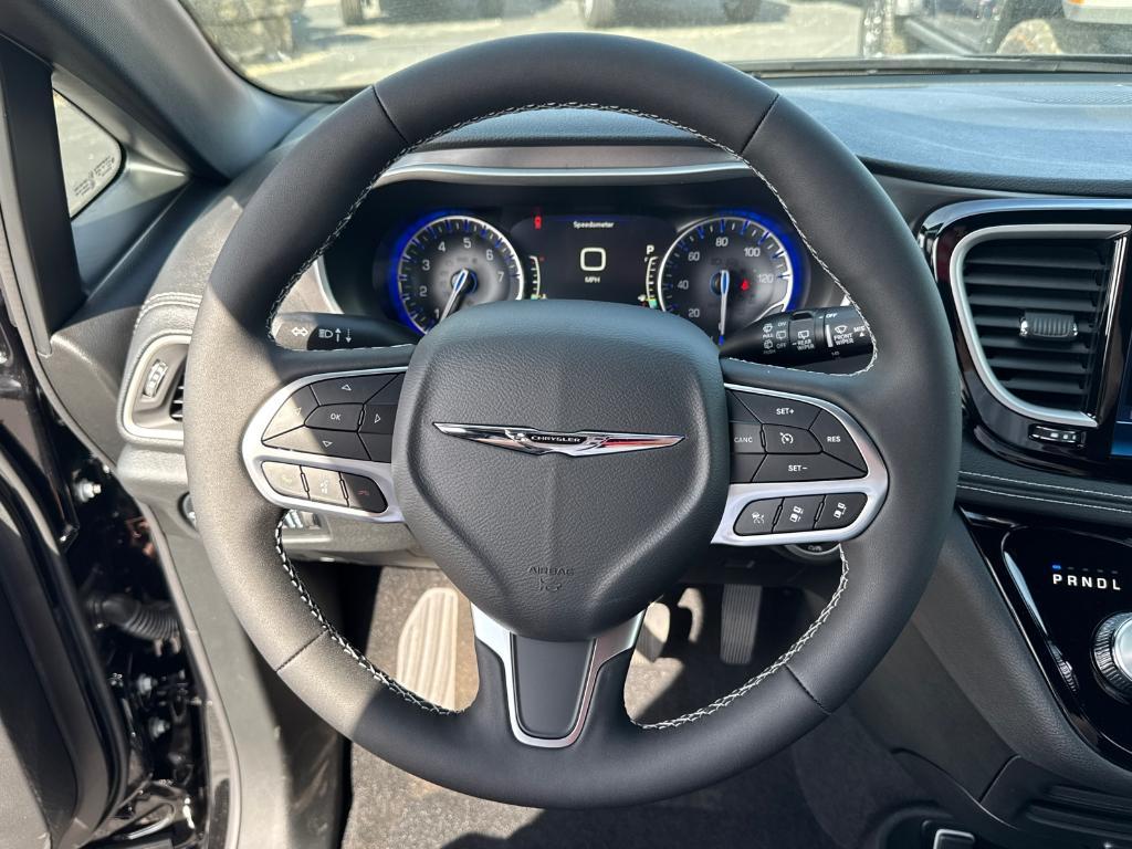 new 2026 Chrysler Pacifica car, priced at $38,988
