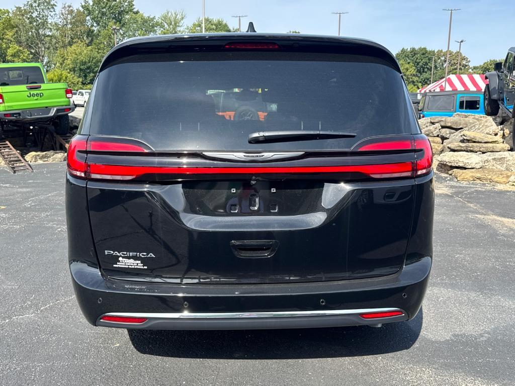 new 2026 Chrysler Pacifica car, priced at $38,988