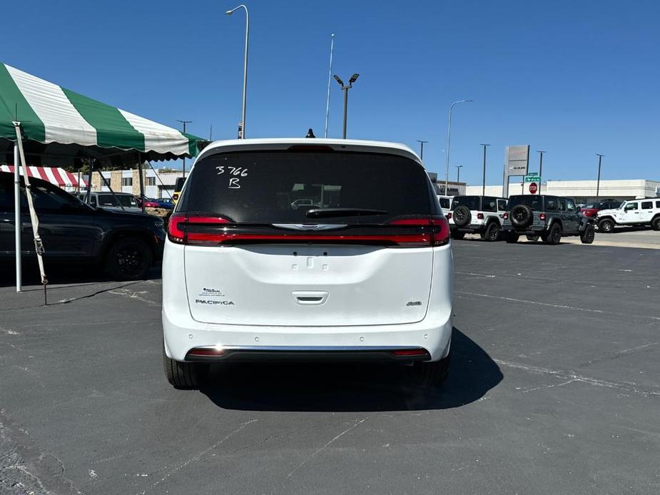 new 2025 Chrysler Pacifica car, priced at $38,988