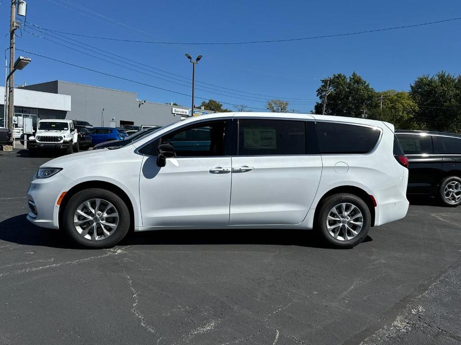 new 2025 Chrysler Pacifica car, priced at $38,988