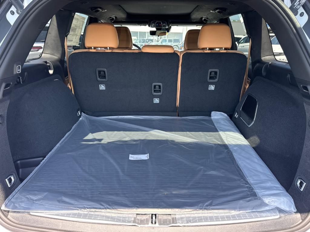 new 2025 Jeep Grand Cherokee car, priced at $57,988