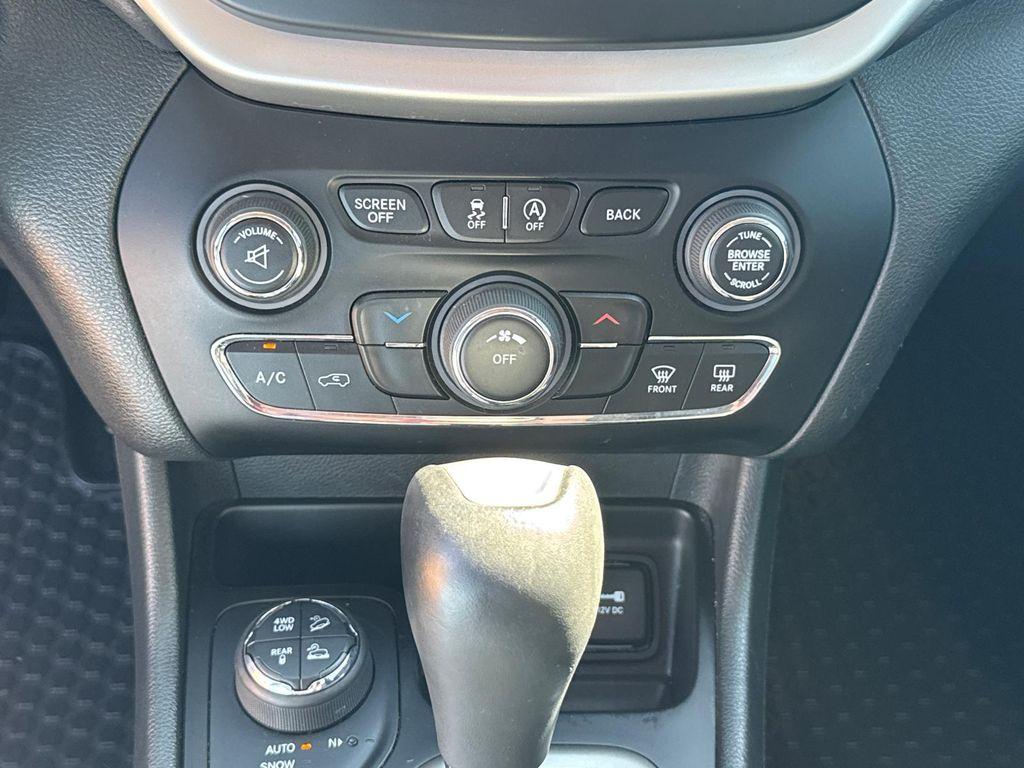 used 2016 Jeep Cherokee car, priced at $14,988