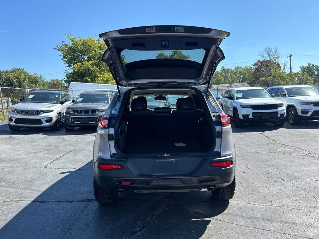 used 2016 Jeep Cherokee car, priced at $14,988