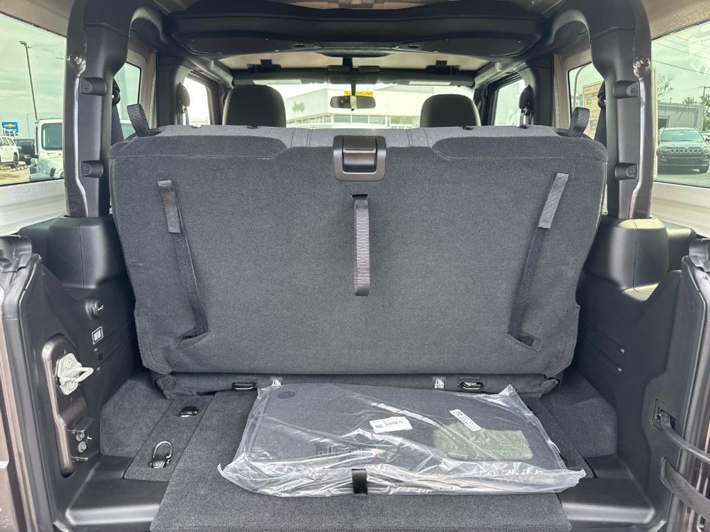 new 2025 Jeep Wrangler car, priced at $39,575
