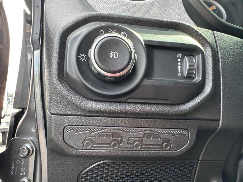 new 2025 Jeep Wrangler car, priced at $39,575
