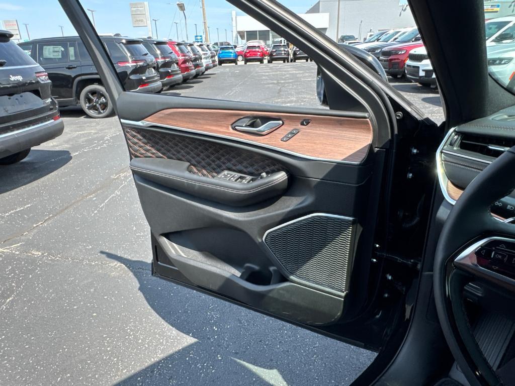 new 2025 Jeep Grand Cherokee L car, priced at $58,988