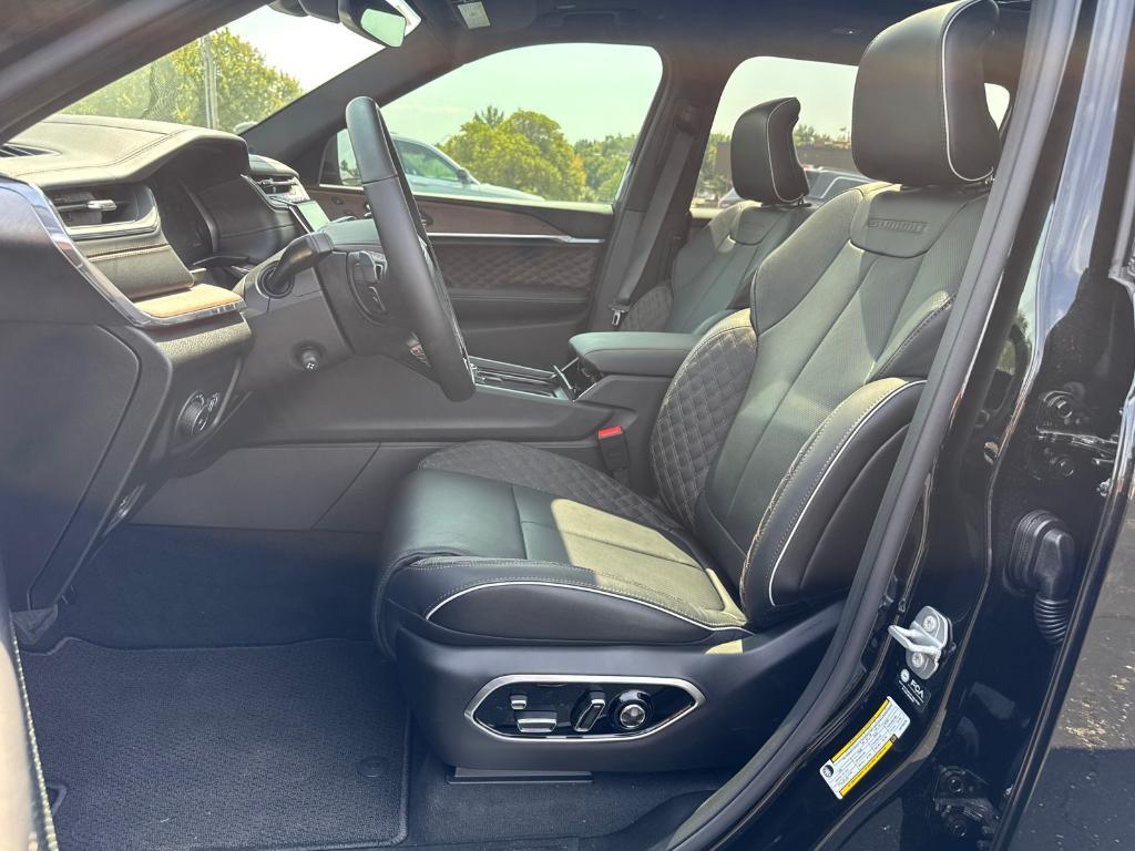 new 2025 Jeep Grand Cherokee L car, priced at $58,988
