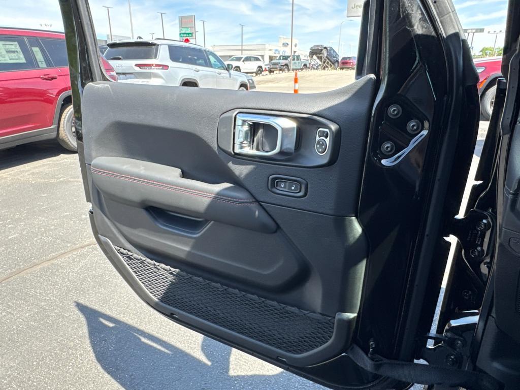 new 2025 Jeep Gladiator car, priced at $47,988