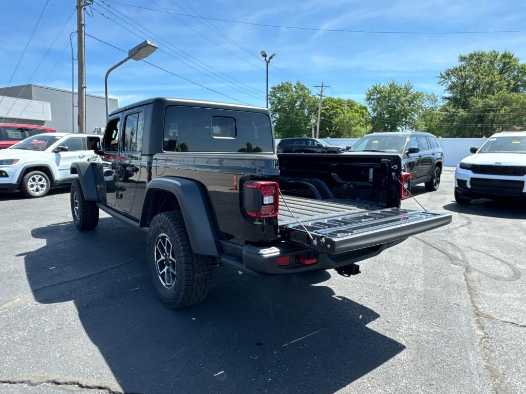 new 2025 Jeep Gladiator car, priced at $47,988
