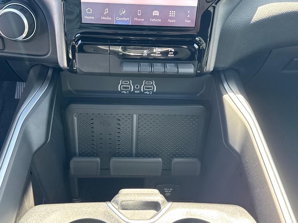 new 2025 Ram 1500 car, priced at $47,680