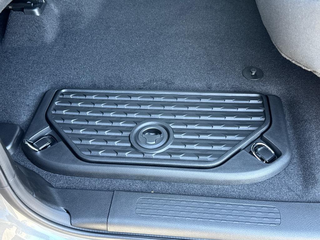 new 2025 Ram 1500 car, priced at $47,680