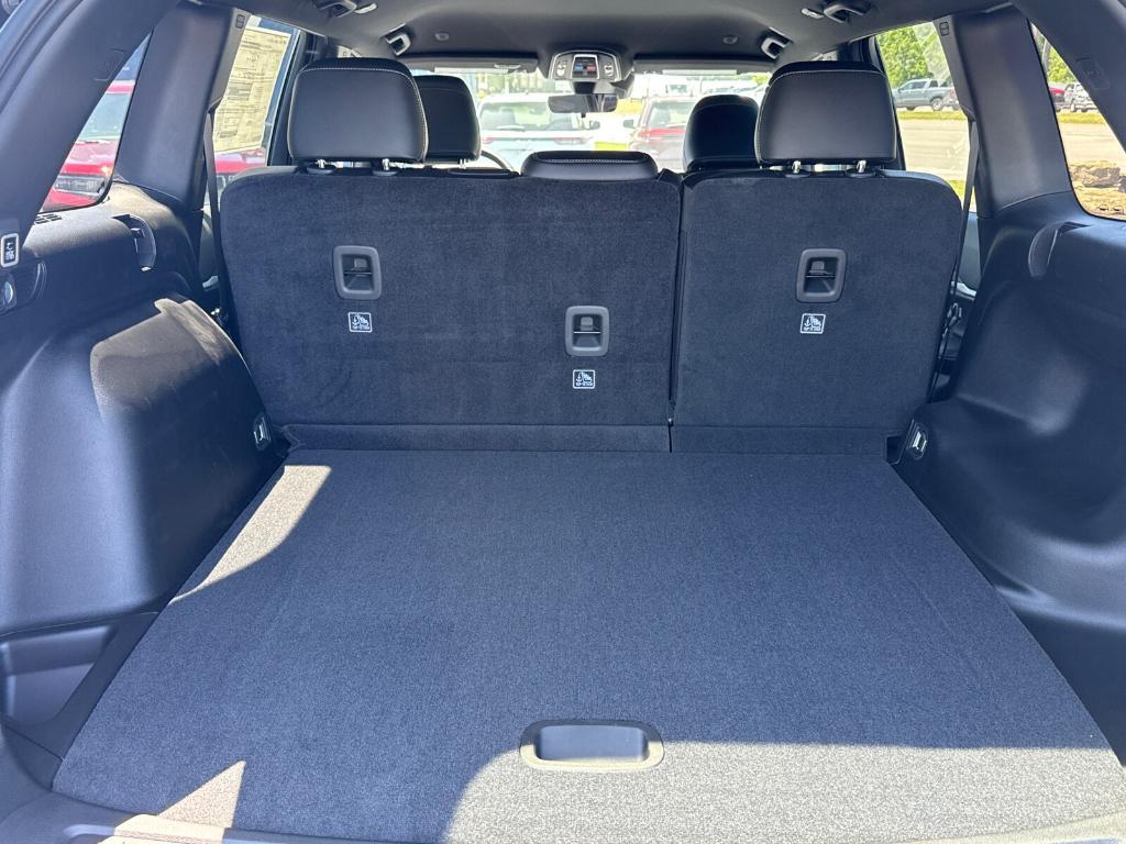 new 2025 Jeep Grand Cherokee car, priced at $38,988