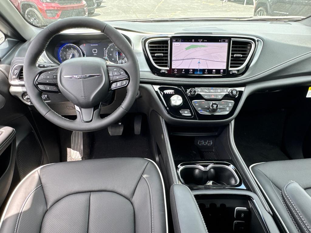 new 2025 Chrysler Pacifica car, priced at $43,988