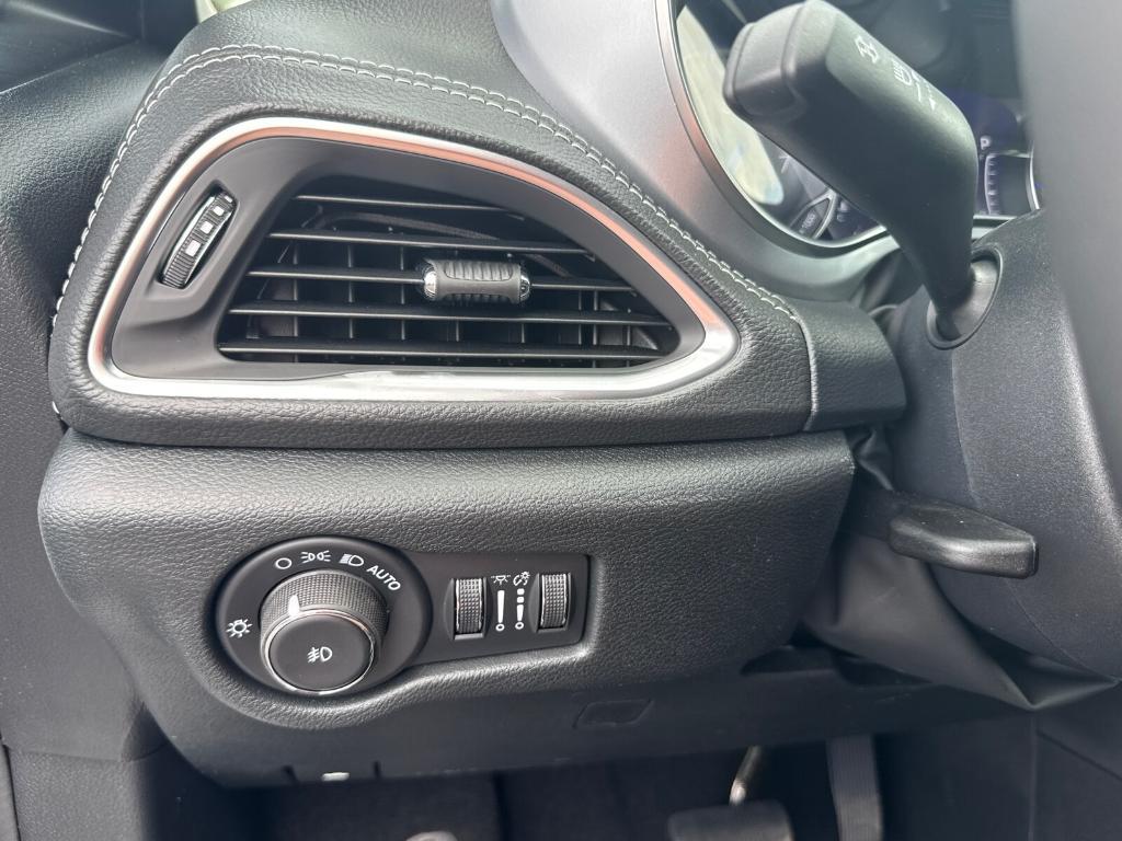 new 2025 Chrysler Pacifica car, priced at $43,988