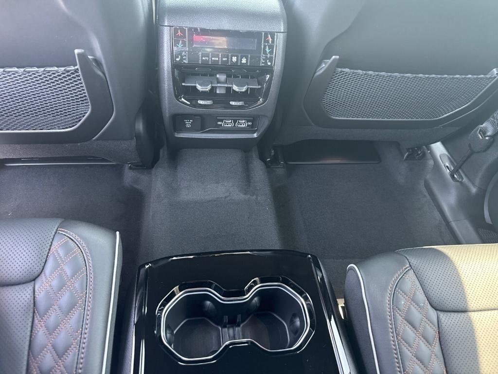 new 2025 Jeep Grand Cherokee L car, priced at $54,988