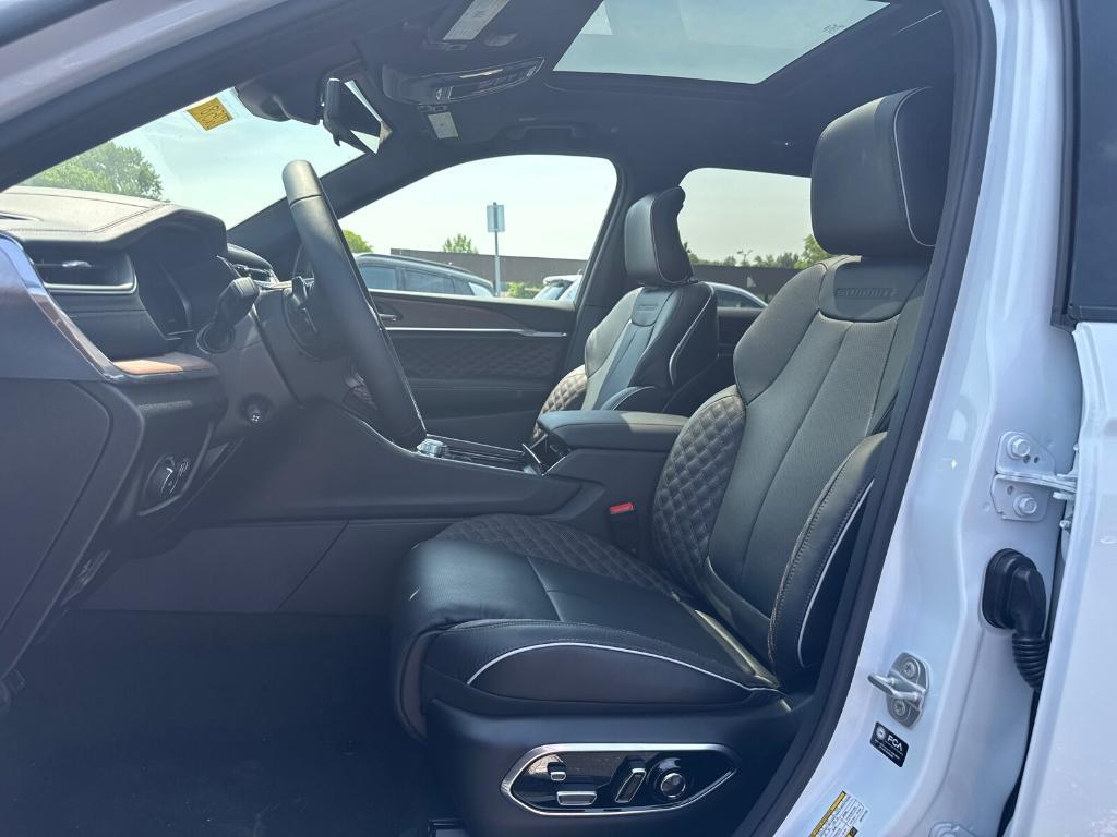 new 2025 Jeep Grand Cherokee L car, priced at $54,988