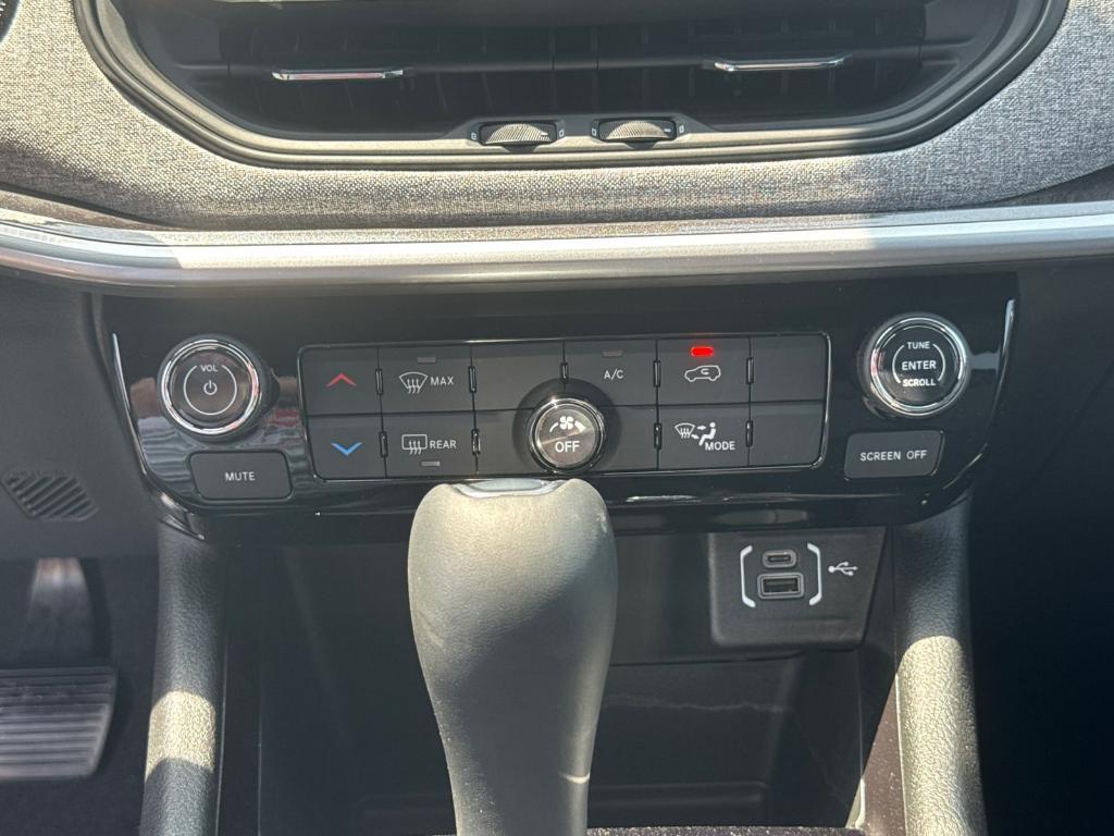new 2025 Jeep Compass car, priced at $24,988