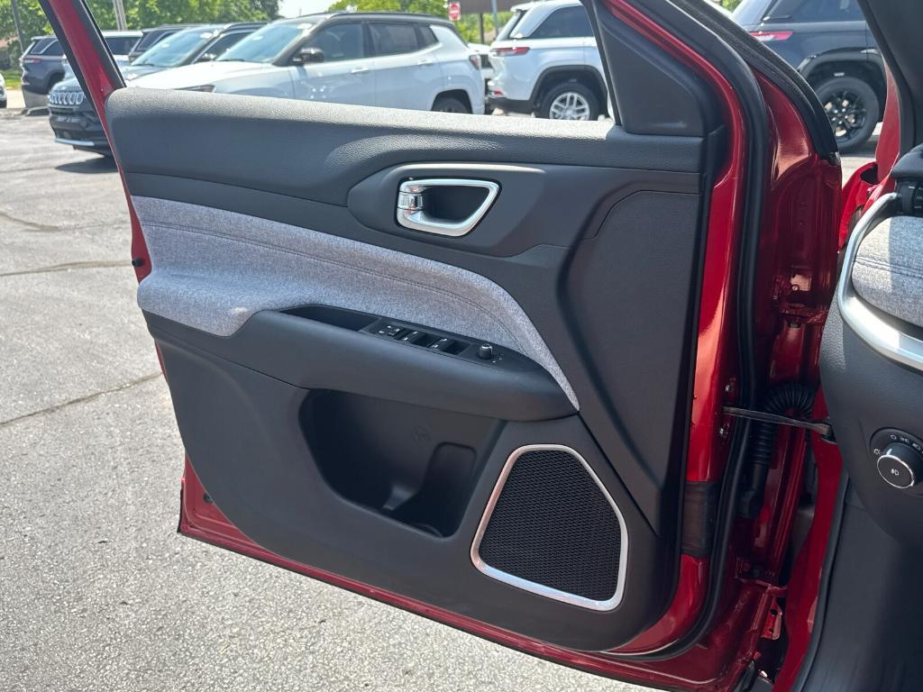 new 2025 Jeep Compass car, priced at $22,988