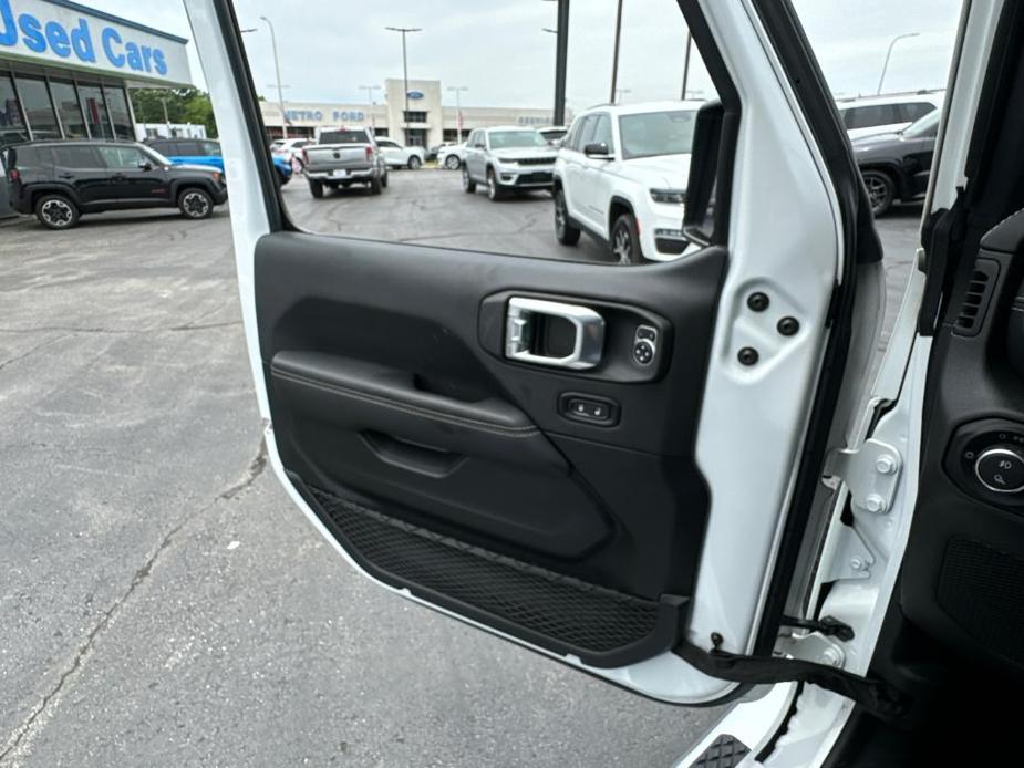 used 2021 Jeep Gladiator car, priced at $36,988