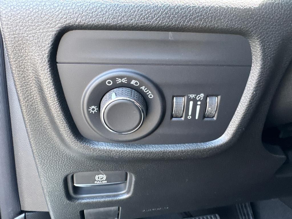 new 2025 Jeep Grand Cherokee L car, priced at $33,988