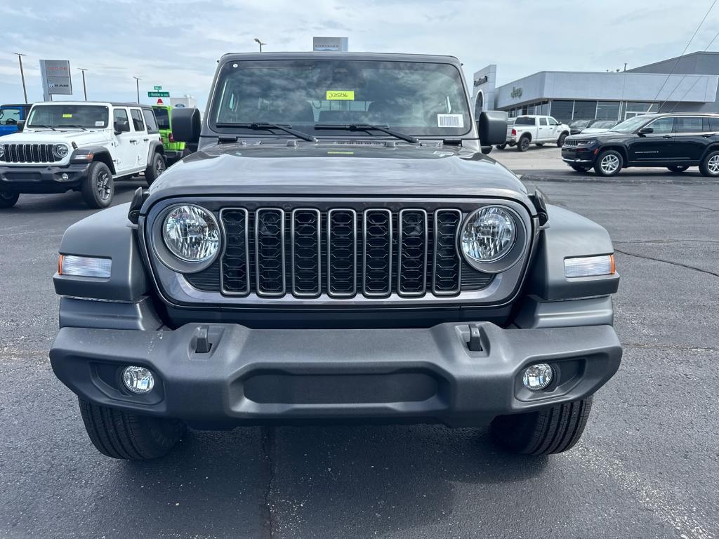 new 2025 Jeep Wrangler car, priced at $40,998